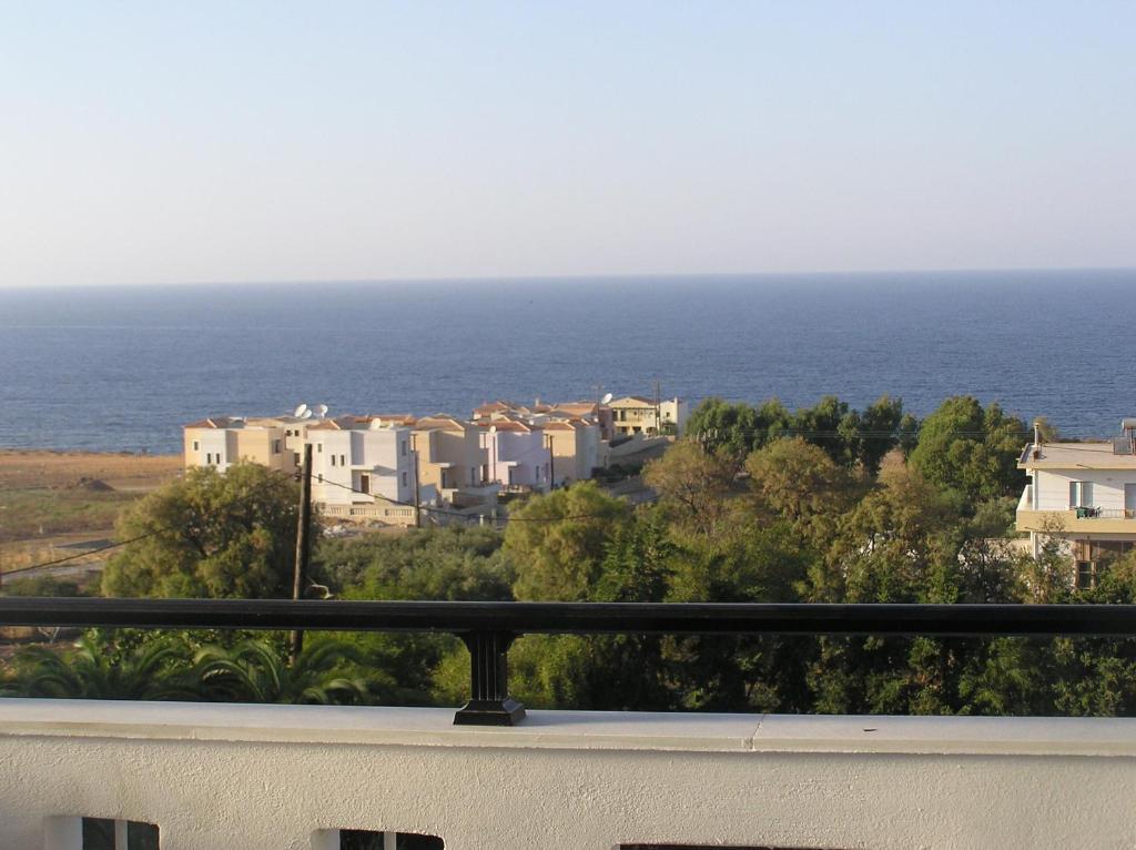 Knossos Aparthotel Pánormos Exteriör bild