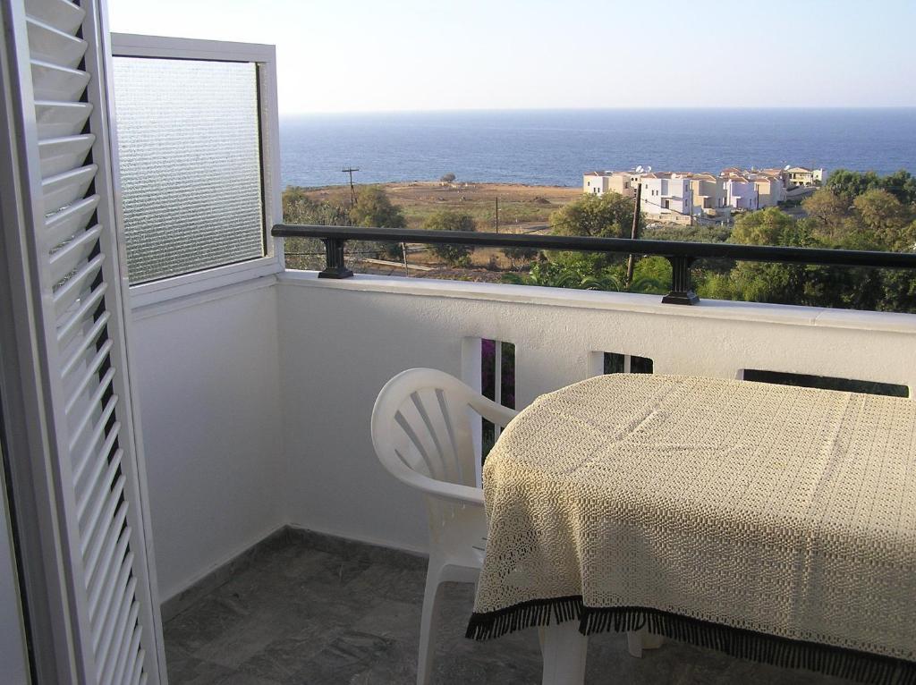 Knossos Aparthotel Pánormos Exteriör bild
